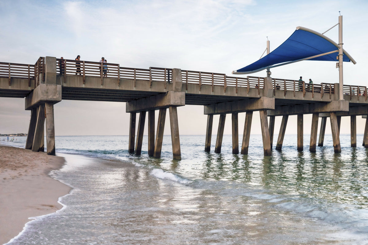 Florida, South Florida, Pompano Beach, Pier – A Moody View