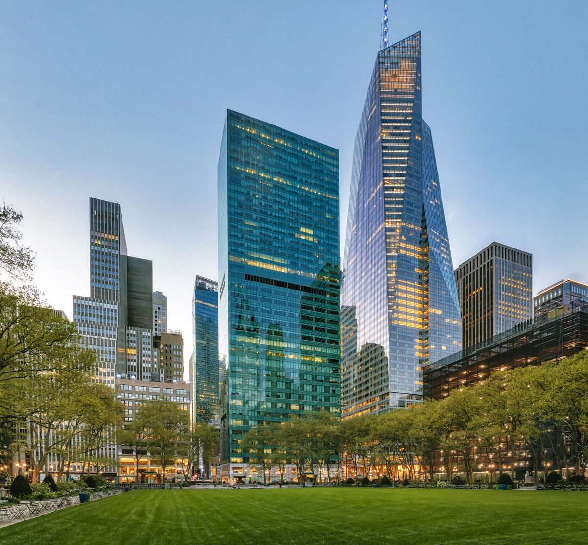 New York City, Manhattan, Bryant Park, Dusk