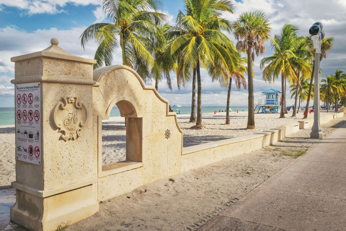 Florida, South Florida, Hollywood Beach, Promenade – A Serene View